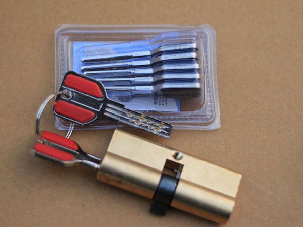 巩留24小时上门开锁公司